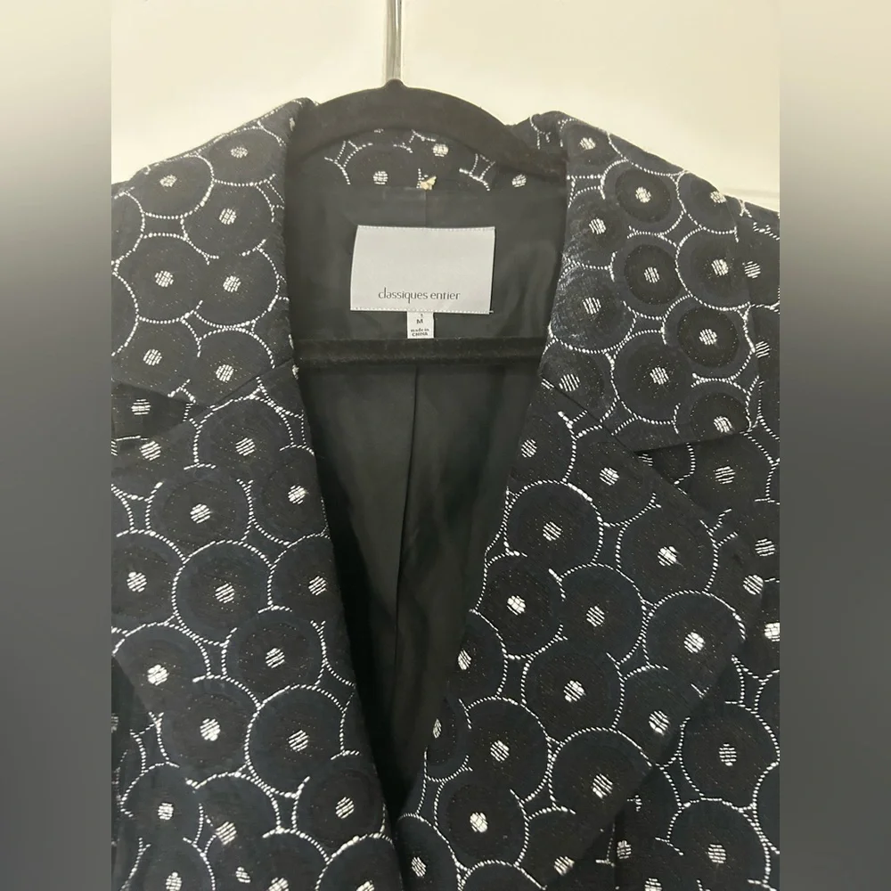 Classiques Entier Women’s Preppy Navy Blue and Cream Retro Inspired Blazer